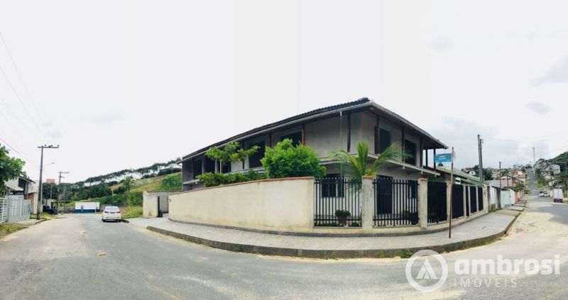 Ampla Casa no Limoeiro - Troca com Sítio!