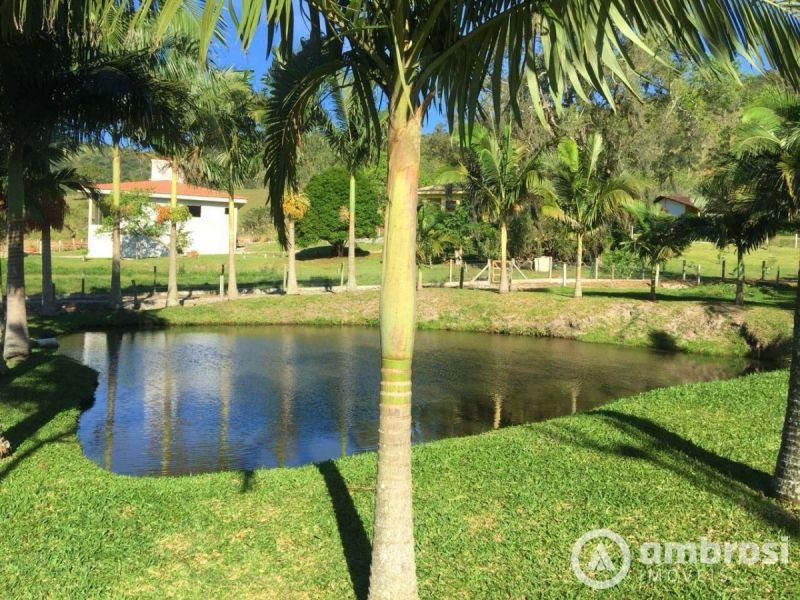 Lindo Sitio em Camboriú 100% Plano -  Aceita 50% do valor em permuta 