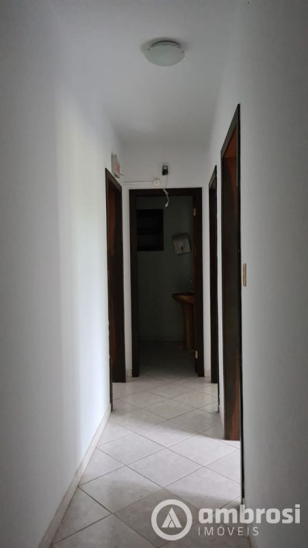 Casa com 2 pavimentos comerciais 