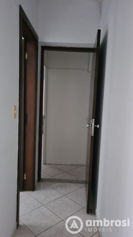 Casa com 2 pavimentos comerciais 