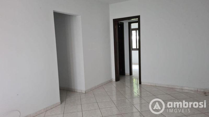 Casa com 2 pavimentos comerciais 