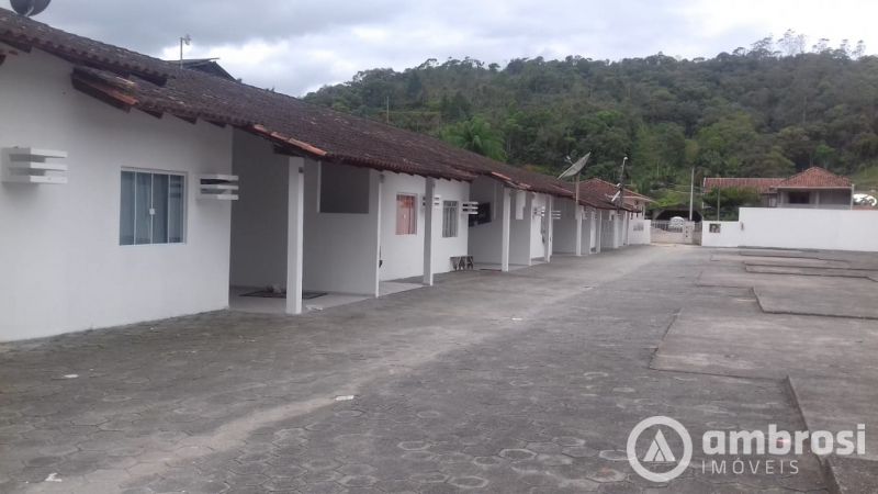 CASA GEMINADA   -  CERAMICA REIS - 02 QTOS 
