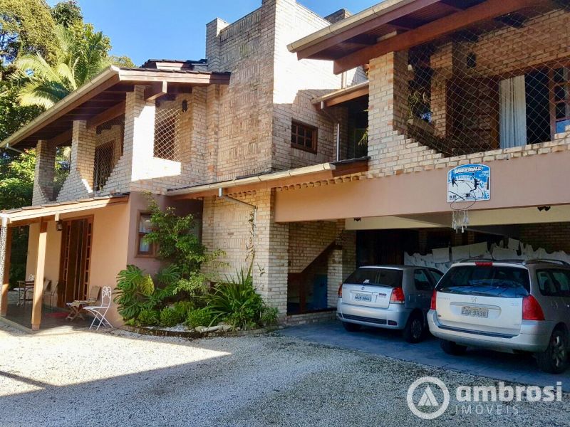 Casa Diferenciada no Centro de Brusque