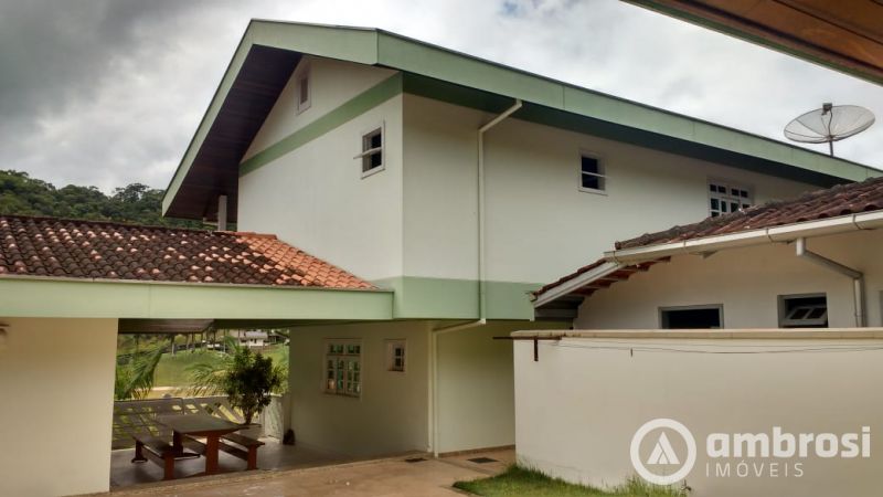 CASA PROXIMO AO CENTRO - ( CASA SEM MOVEIS)