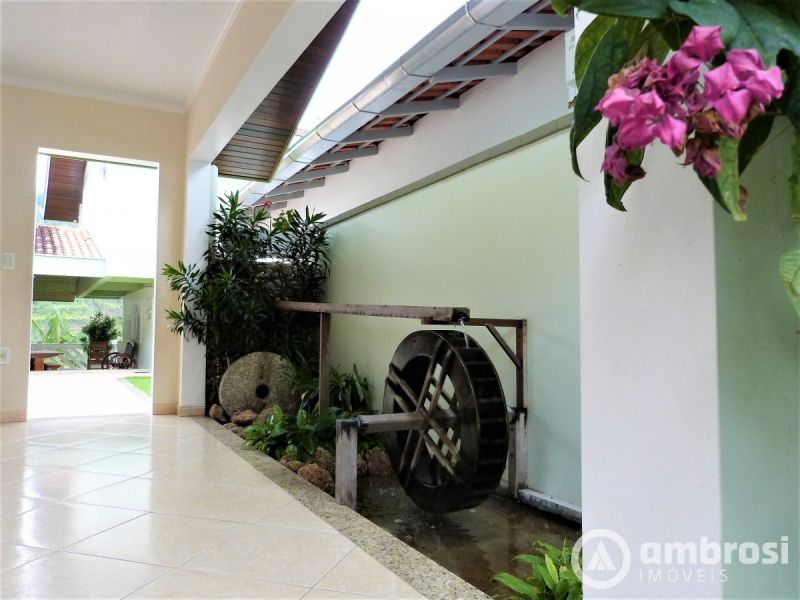 CASA PROXIMO AO CENTRO - ( CASA SEM MOVEIS)