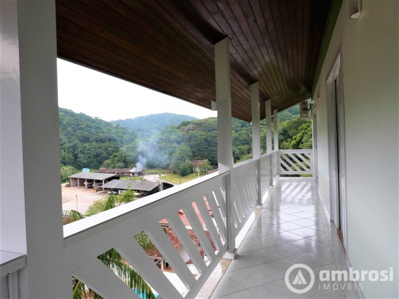 CASA PROXIMO AO CENTRO - ( CASA SEM MOVEIS)