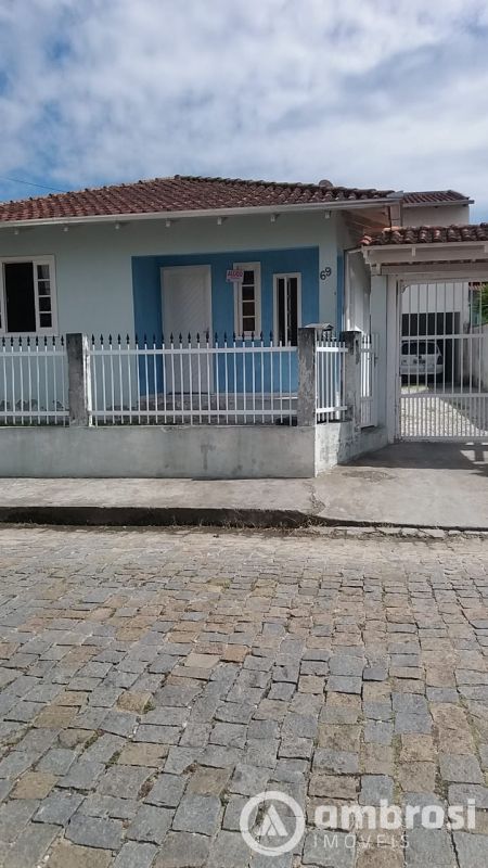 Casa de 3 quartos, no bairro Santa Terezinha, em Brusque | Eu Corretor