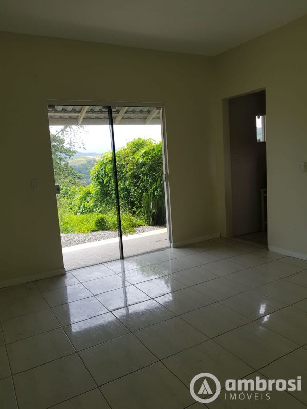 CASA 01 SUITE + 01 QTO - SOUZA CRUZ