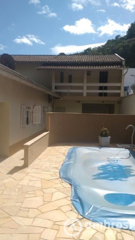 CASA  01 suite + 02 qtos - NOVA BRASILIA