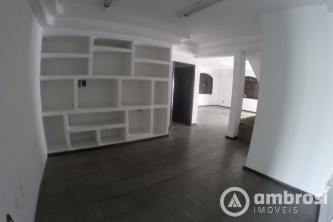 CASA COMERCIAL - JARDIM MALUCHE (PISO TÉRREO) 