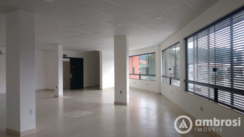 Sala Comercial de 165m² no bairro Jardim Maluche, em Brusque | Eu Corretor