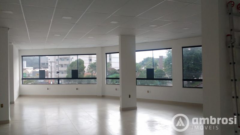 SALA COMERCIAL  PISO SUPERIOR - BAIRRO JARDIM MALUCHE  -SEMI MOBILIADA 