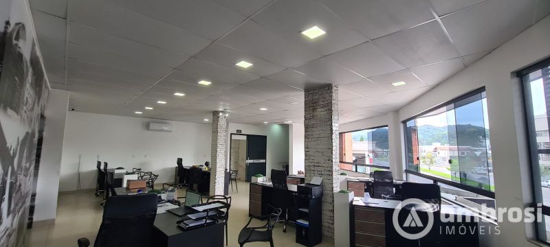 SALA COMERCIAL  PISO SUPERIOR - BAIRRO JARDIM MALUCHE  -SEMI MOBILIADA 