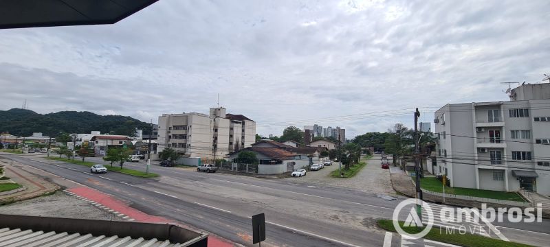 SALA COMERCIAL  PISO SUPERIOR - BAIRRO JARDIM MALUCHE  -SEMI MOBILIADA 