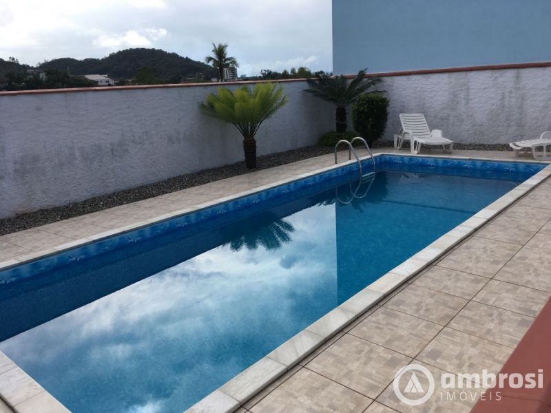 CASA 1 SUITE + 02 QTOS - BAIRRO SÃO LUIZ  - SEMI MOBILIADA 