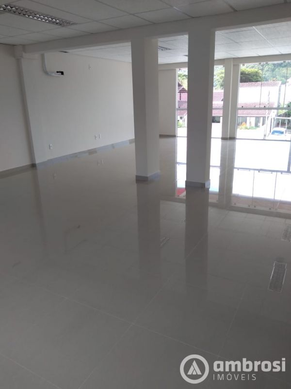 Sala Comercial de 80m² no bairro Jardim Maluche, em Brusque | Eu Corretor