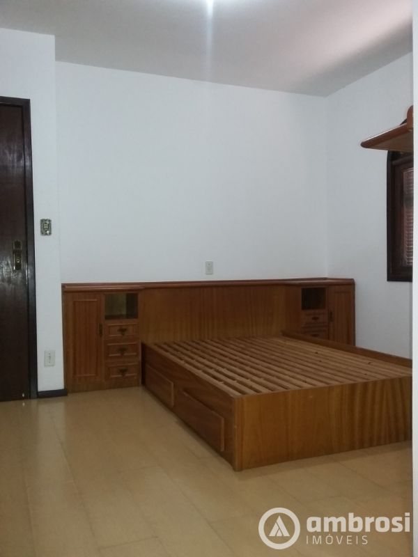 CASA COM 3 QTOS - BAIRRO SÃO LUIZ