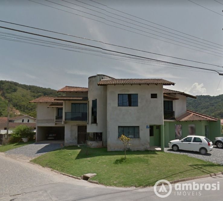 Ampla Casa com Sala Comercial - Parcelamento Direto Com o Proprietário