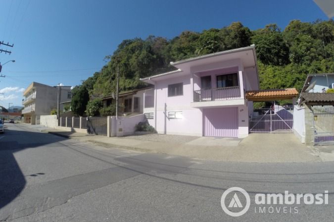 Casa de 2 quartos, no bairro Nova Brasília, em Brusque | Eu Corretor