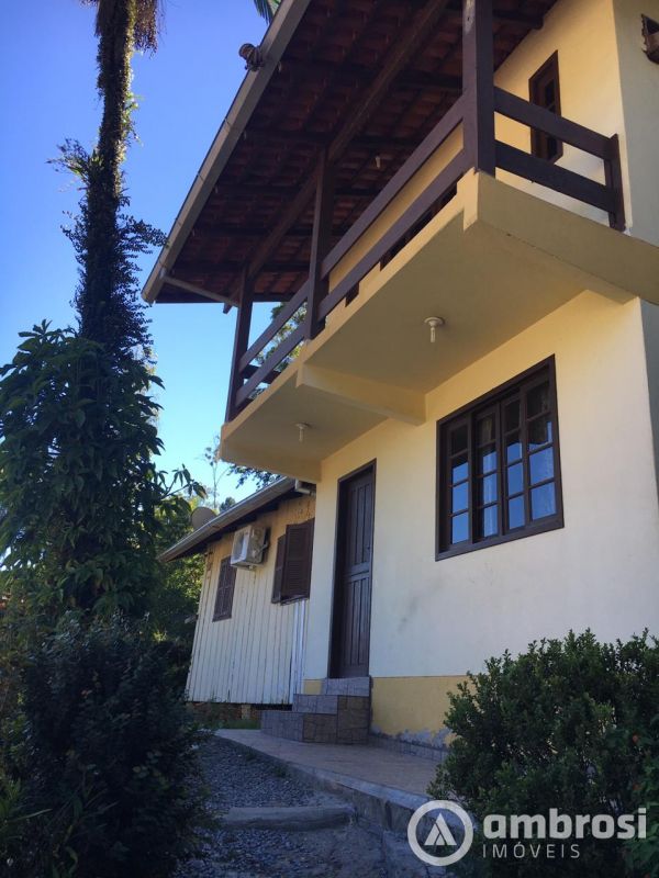 Casa de 2 quartos, no bairro Azambuja, em Brusque | Eu Corretor
