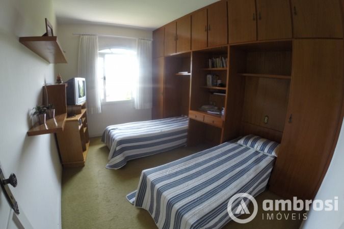 Casa de 4 quartos, | Eu Corretor