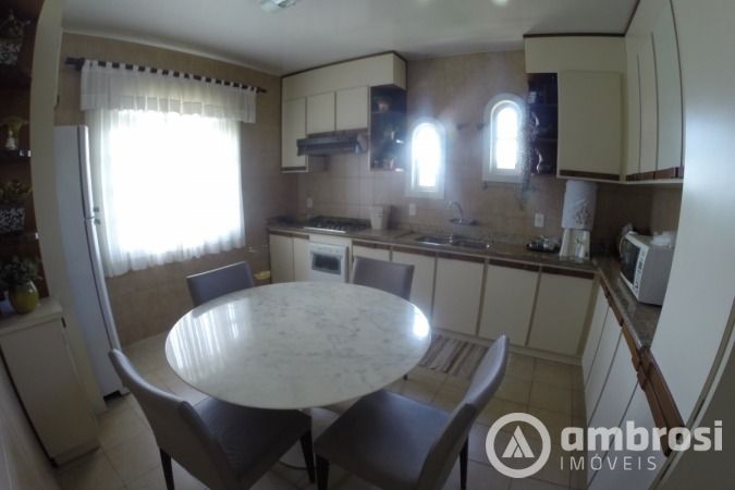 CASA  COMERCIAL - BAIRRO BATEAS 