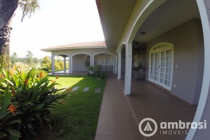 CASA  COMERCIAL - BAIRRO BATEAS 