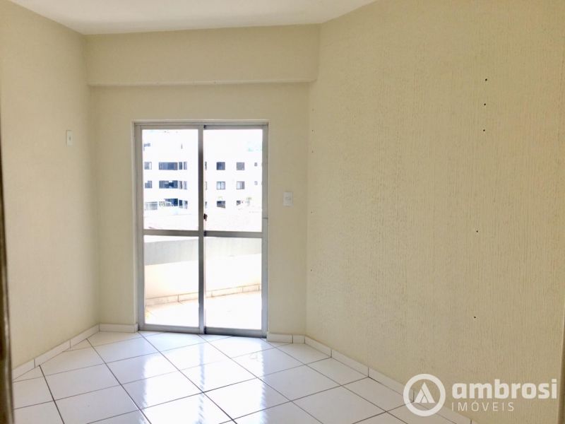 Apartamento 2 qtos -   Jardim Maluche - COM COZINHA MOBILIADA 