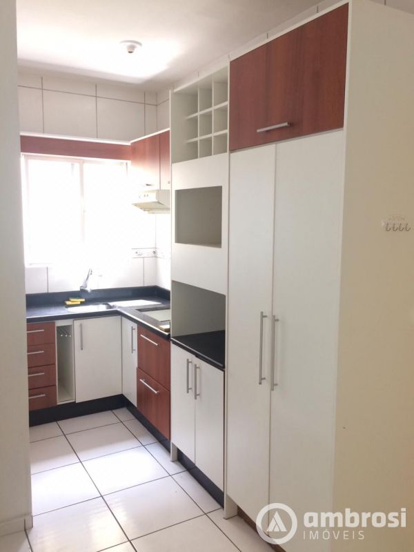 Apartamento 2 qtos -   Jardim Maluche - COM COZINHA MOBILIADA 
