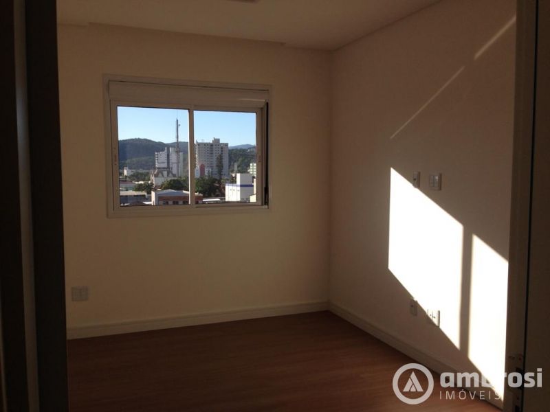 APTO 3 SUITES - SEMI MOBILIADO -  EDF. MUNICH - CENTRO  