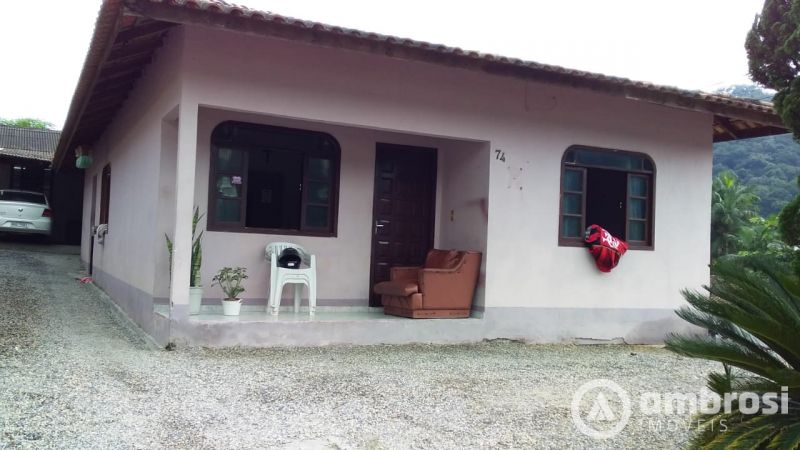 Casa de 4 quartos, 360m² no bairro Poço Fundo, em Brusque | Eu Corretor