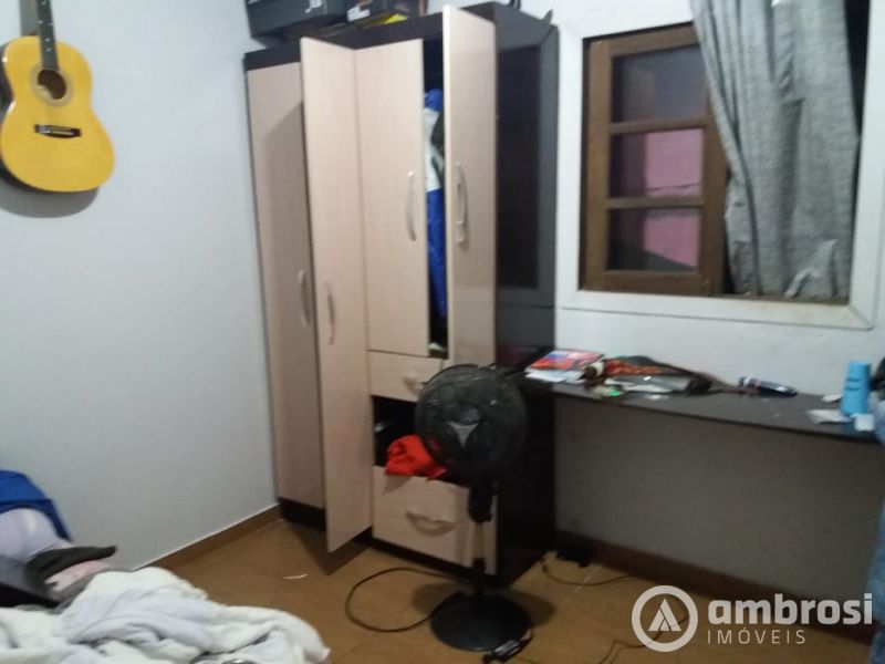 Ampla Casa com 4 Quartos Troca por Sitio