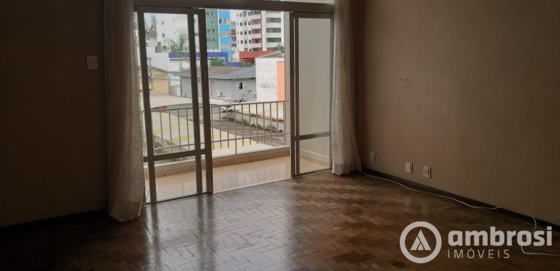 APTO 1 SUITE + 02 QTOS - CENTRO  - SEMI-MOBILIADO