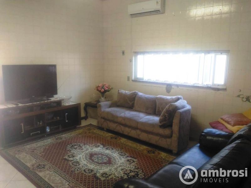 Casa COMERCIAL -  1 Suíte + 3 Quartos - JARDIM MALUCHE .