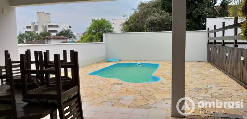 LINDA CASA - 1 SUITE+02 QTOS - MALUCHE