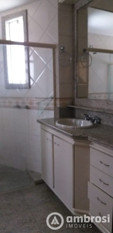 LINDA CASA - 1 SUITE+02 QTOS - MALUCHE