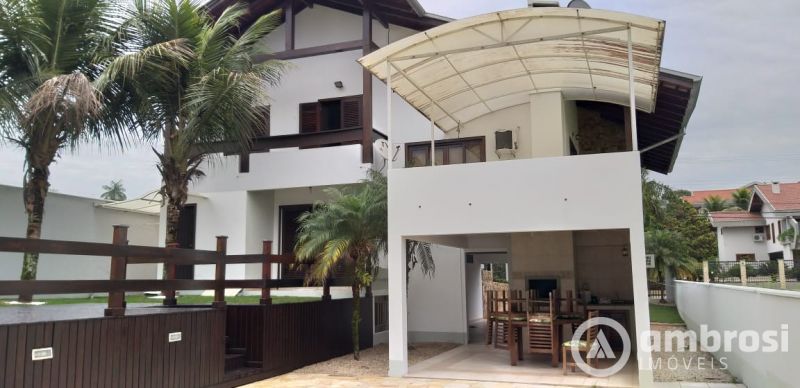 LINDA CASA - 1 SUITE+02 QTOS - MALUCHE