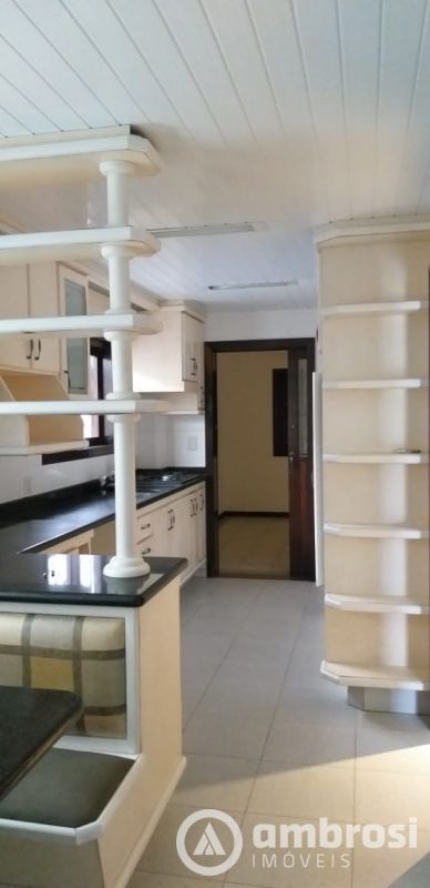 LINDA CASA - 1 SUITE+02 QTOS - MALUCHE