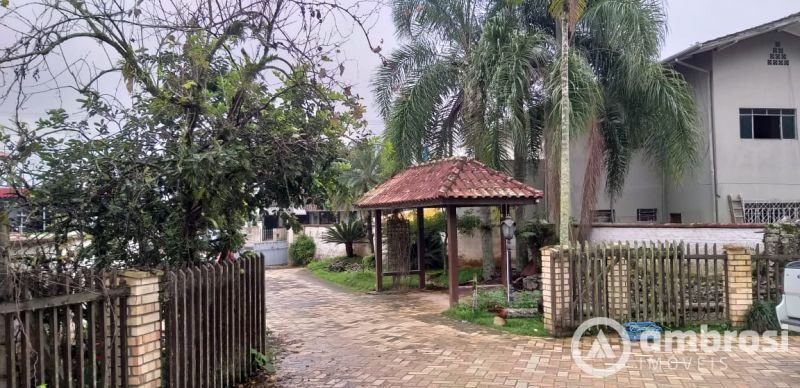 Casa de 4 quartos, no bairro Santa Terezinha, em Brusque | Eu Corretor