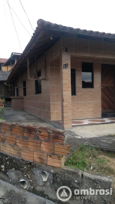 CASA 1 SUITE + 02 QTOS 