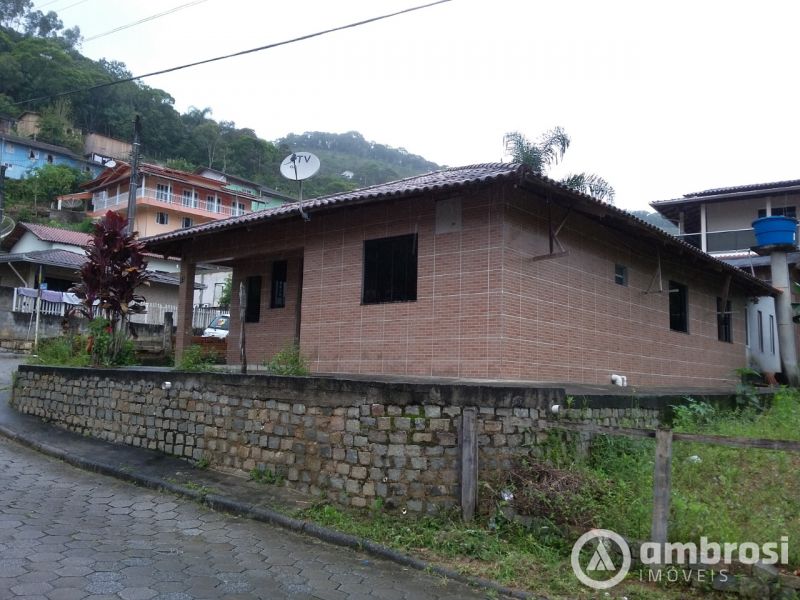 CASA 1 SUITE + 02 QTOS 