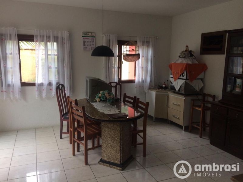 Casa de 4 quartos, 270m² no bairro Souza Cruz, em Brusque | Eu Corretor