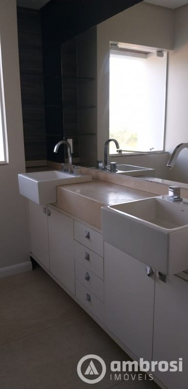 CASA 01 SUITE + 03 QTOS  (SEMI-MOBILIADA) - BAIRRO LIMOEIRO
