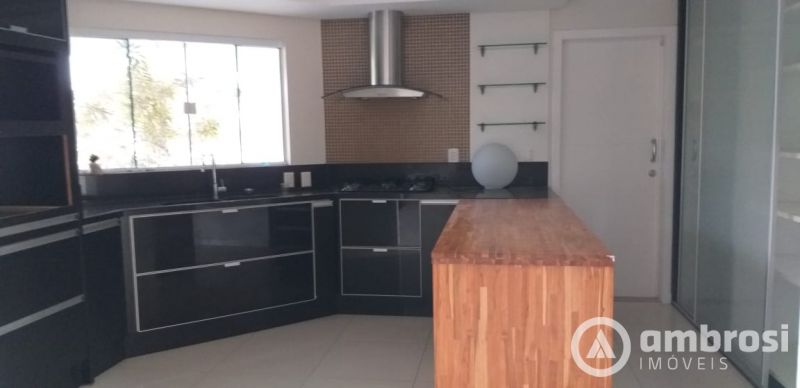 CASA 01 SUITE + 03 QTOS  (SEMI-MOBILIADA) - BAIRRO LIMOEIRO