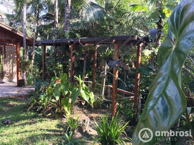 Casa / Chácara no centro da Guabiruba 
