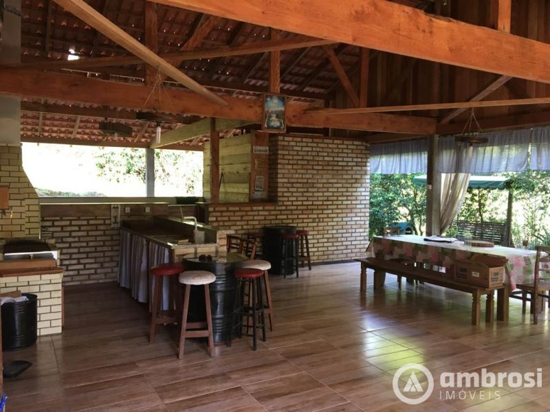 Casa / Chácara no centro da Guabiruba 