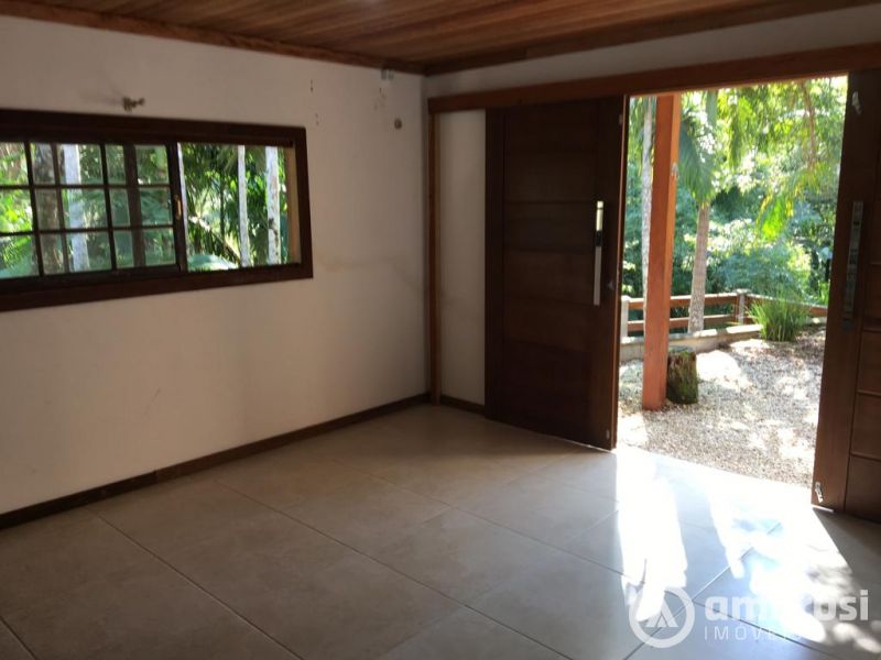 Casa / Chácara no centro da Guabiruba 