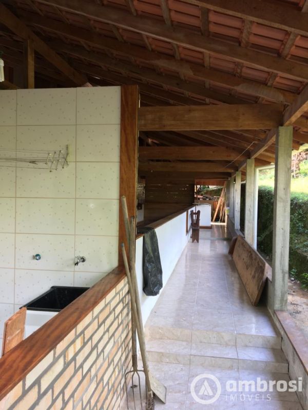 Casa / Chácara no centro da Guabiruba 