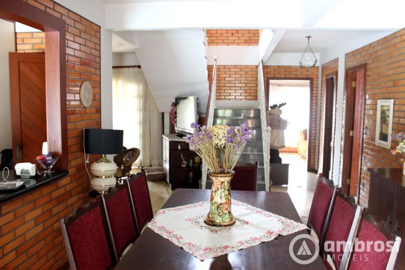CASA  4 SUITES - CENTRO GUABIRUBA 