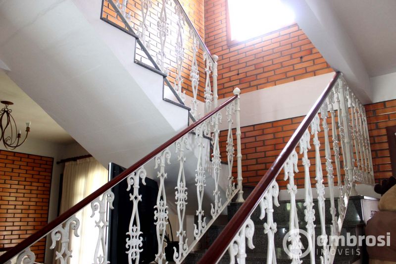 CASA  4 SUITES - CENTRO GUABIRUBA 